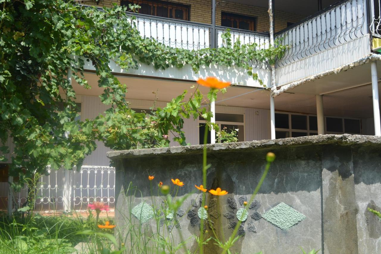 Canal Hostel Sheki Exterior photo